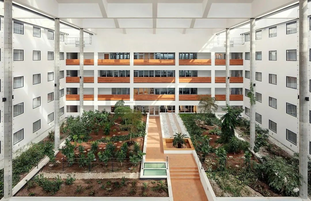 Courtyard By Marriott Prague Airport-1